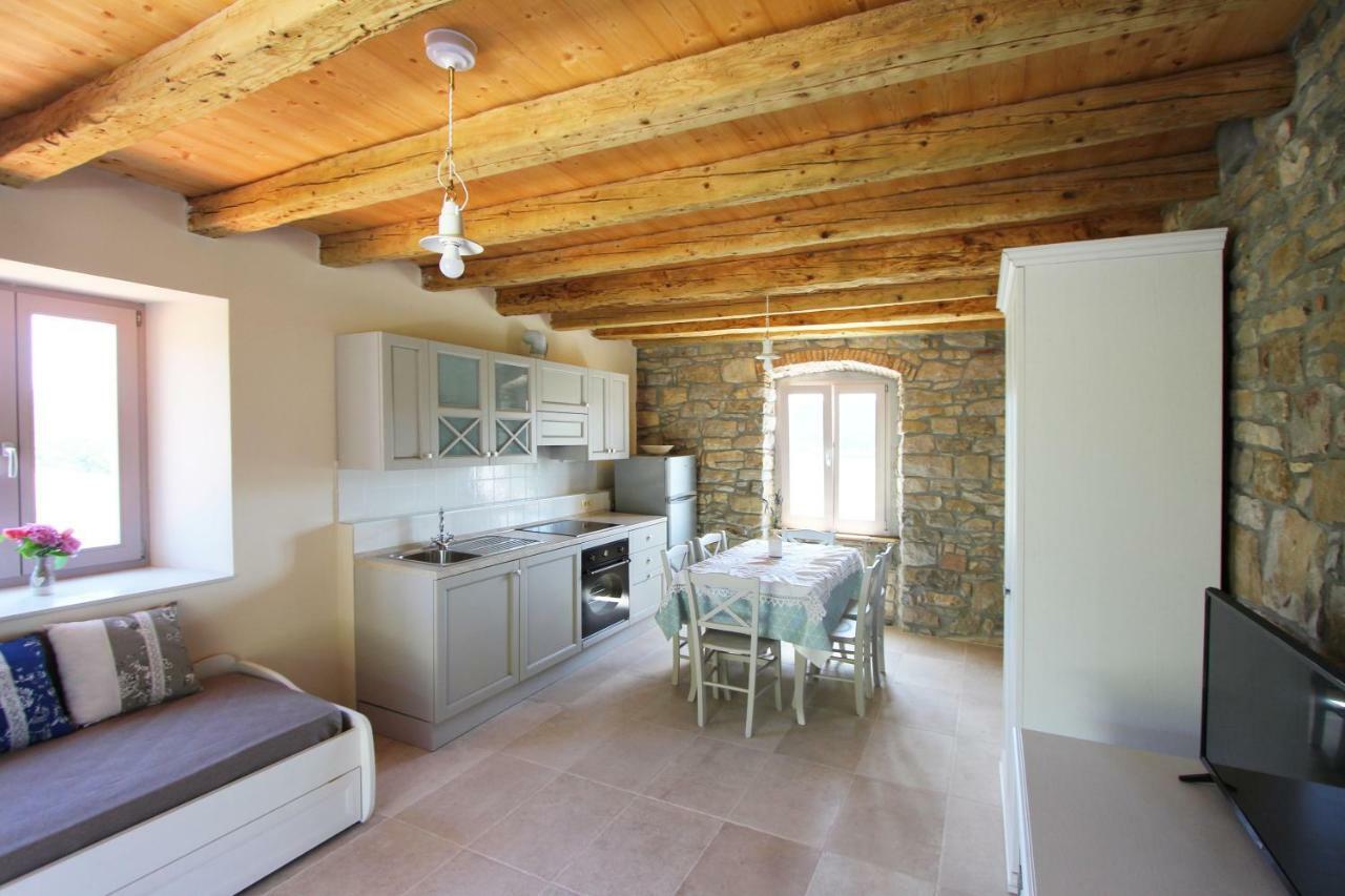 Vila Flora Secovlje Luaran gambar